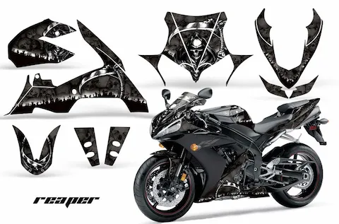 Yamaha R1 with the Reaper graphic kit